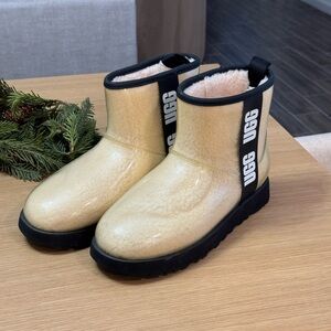 UGG classic clear mini boot natural/black